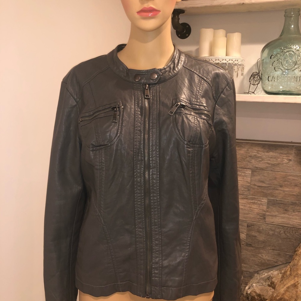 GUESS motorcycle jacket with a Chinese collar